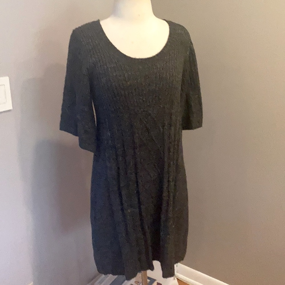 NWT PINK REPUBLIC KNIT MIDI DRESS . Love the black/ white knitting.